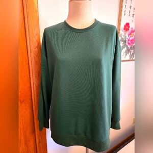 ECOWISH GREEN LIGHTWEIGHT SWEATSHIRT. SIZE LARGE.